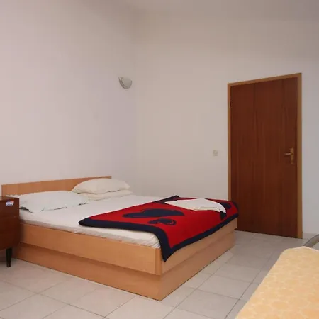 And With Parking Space Gradac, Makarska - 6660 Gasthof Gradac (Split-Dalmatia)