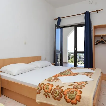 Gasthof And With Parking Space Gradac, Makarska - 6660